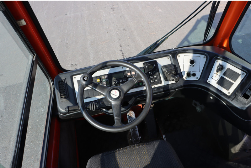 Terminal trekker Terberg YT182