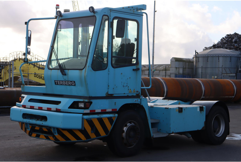 Terminal trekker Terberg YT222