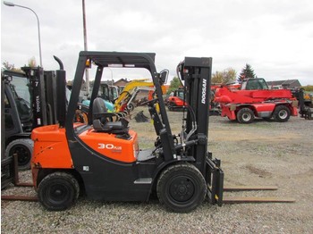 Heftruck Doosan D30 GP