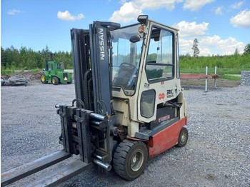 Heftruck Nissan FB30