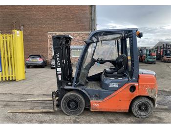 Heftruck Toyota 02-8FDF25