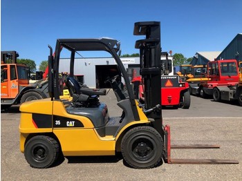 Vierwielige vorkheftruck Caterpillar DP35N