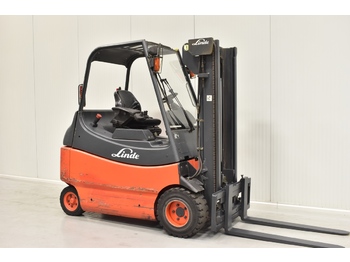 Vierwielige vorkheftruck LINDE E 25-02/600