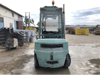 Vierwielige vorkheftruck MITSUBISHI FG40 EF29