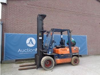 Vierwielige vorkheftruck Toyota 02-5FG30