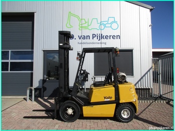 Vierwielige vorkheftruck YALE GLP30TF 3 ton LPG sideshift + 4x hydrauliek!