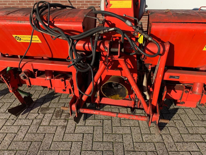 Zaai-/ Plantmachine Becker 6 rij opklapbare zaaimachine: afbeelding 11