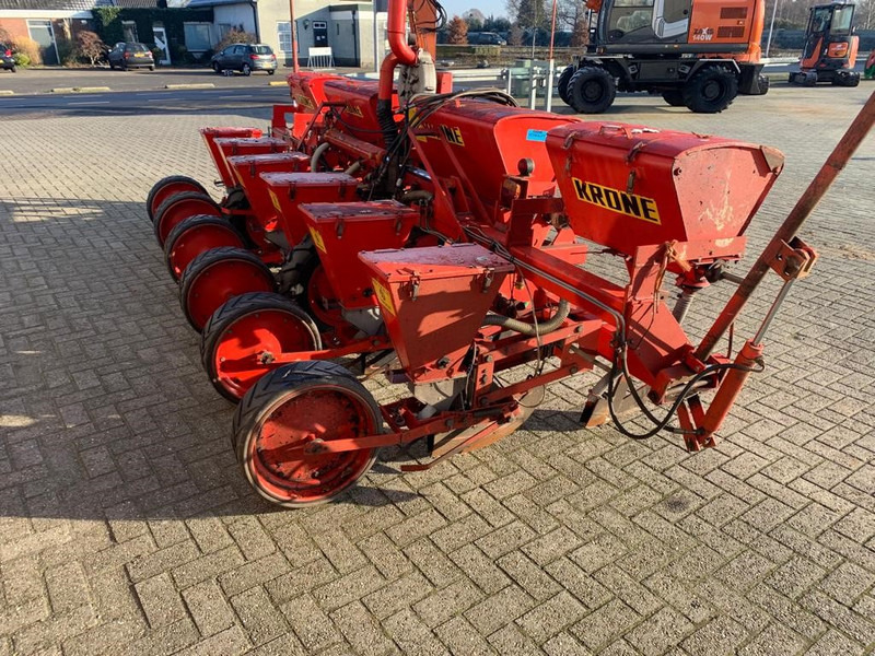 Zaai-/ Plantmachine Becker 6 rij opklapbare zaaimachine: afbeelding 2