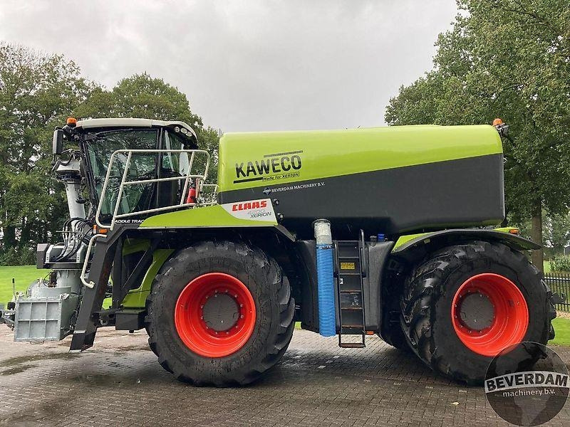 Landbouwmachine Claas Xerion 4200 & Kaweco Saddle Trac 16m3