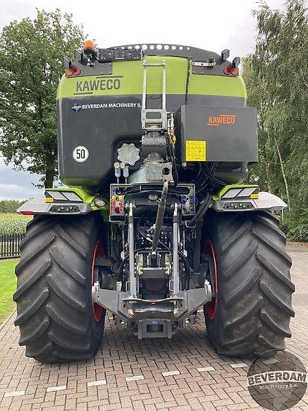 Landbouwmachine Claas Xerion 4200 & Kaweco Saddle Trac 16m3