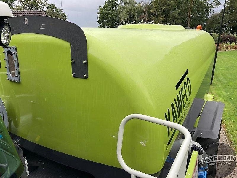 Landbouwmachine Claas Xerion 4200 & Kaweco Saddle Trac 16m3