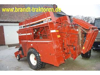FIAT Hesston 4700** square baler - Landbouwmachine