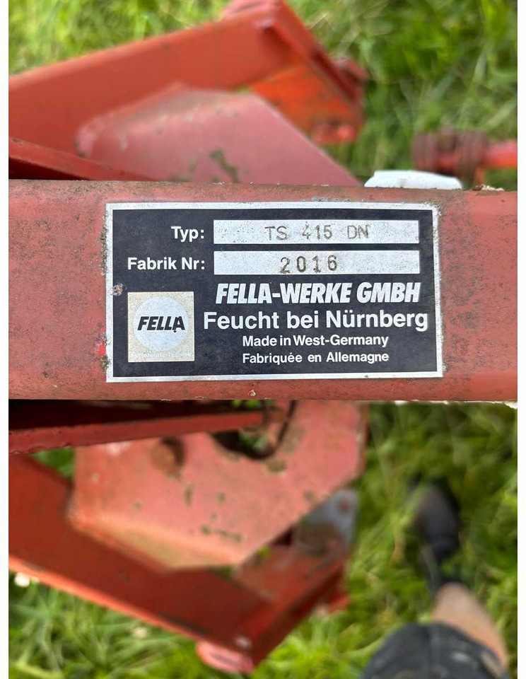 Landbouwmachine Fella TS415DN