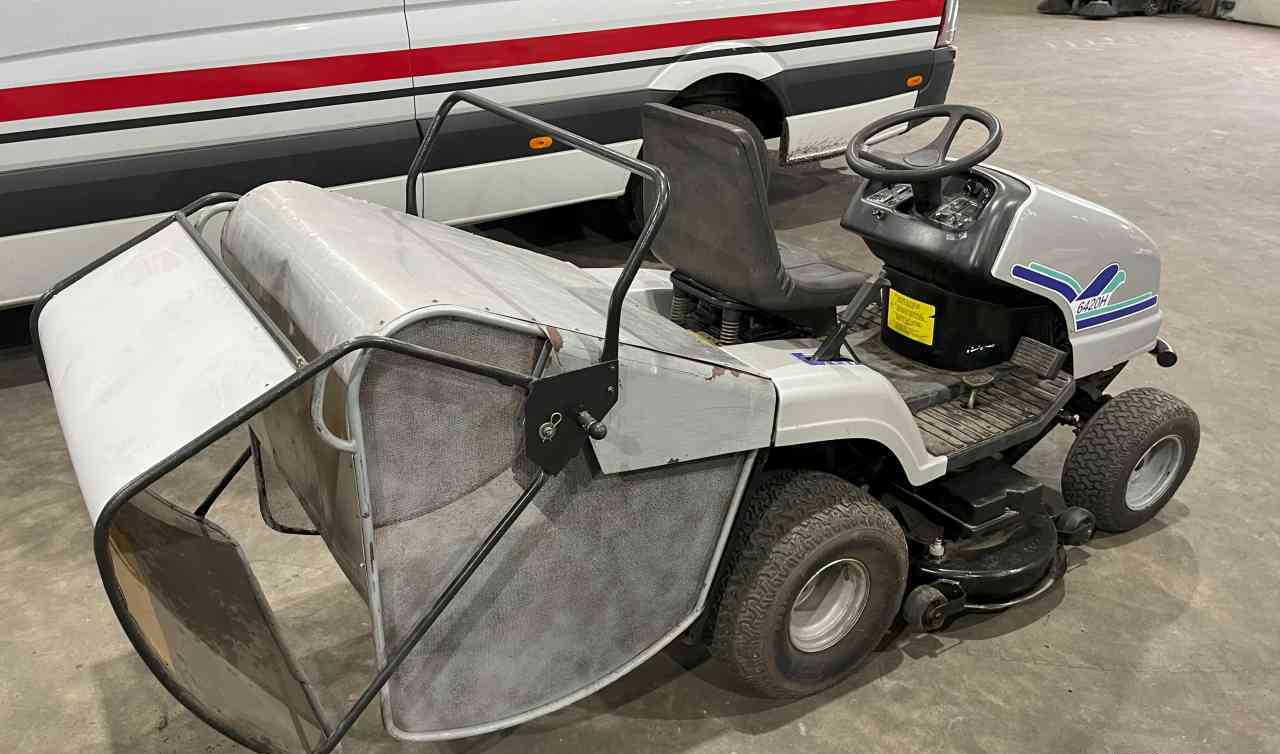 Gazonmaaier Gazonmaaier, Honda maaitrekker, zelfrijder, zelfrijdend, grasmaaier, diversen