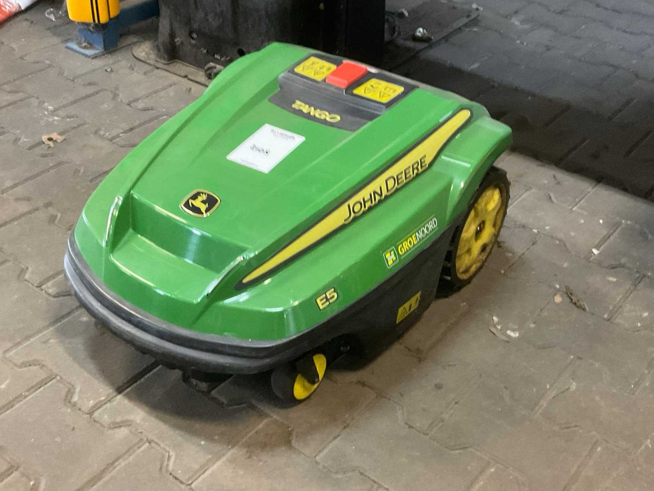 Gazonmaaier John Deere Tango E5