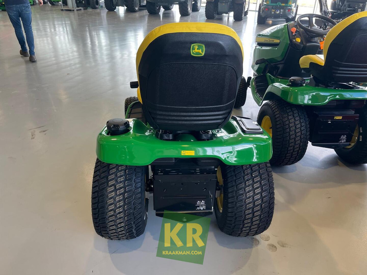 Gazonmaaier John Deere X380