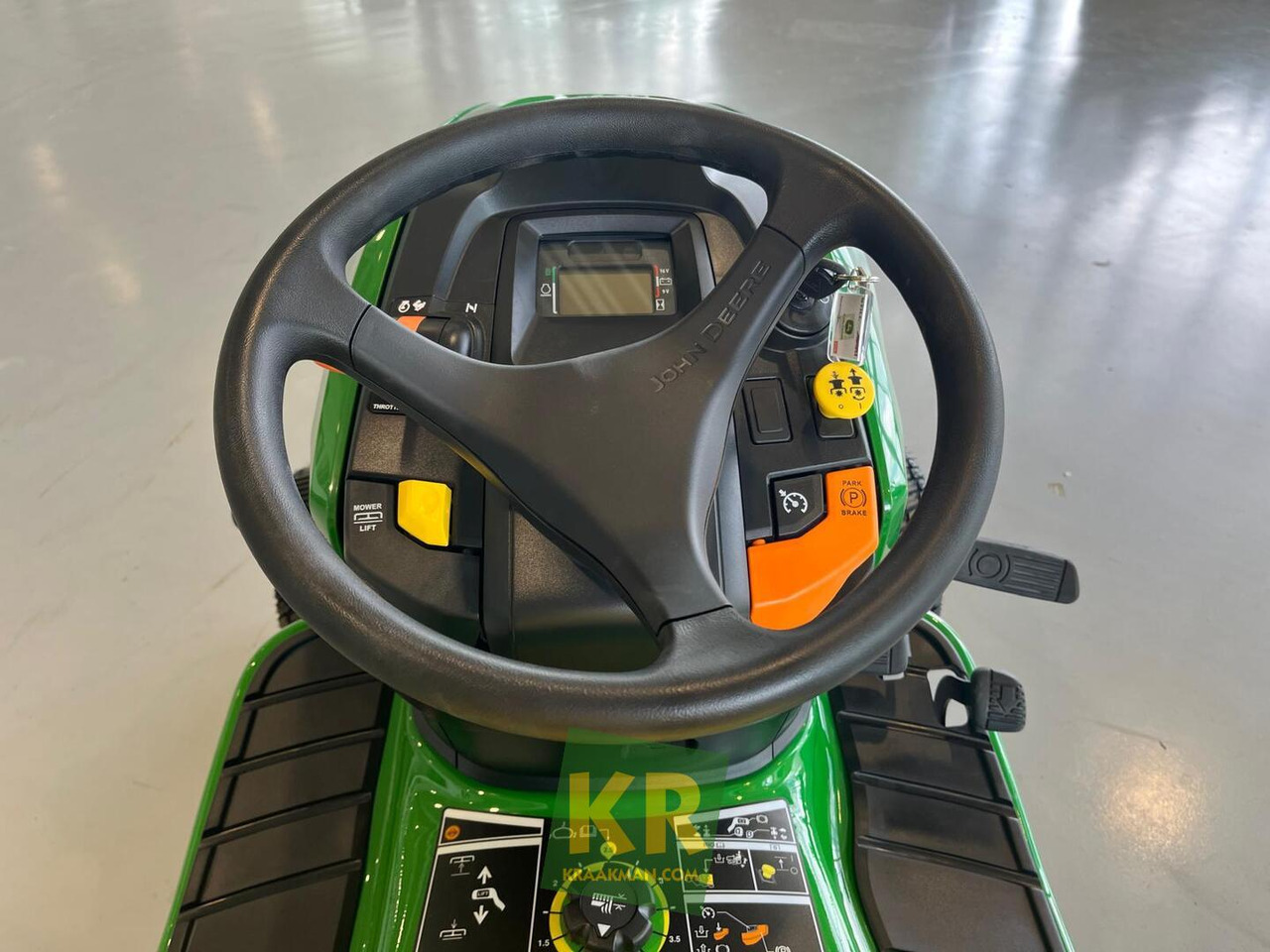 Gazonmaaier John Deere X380