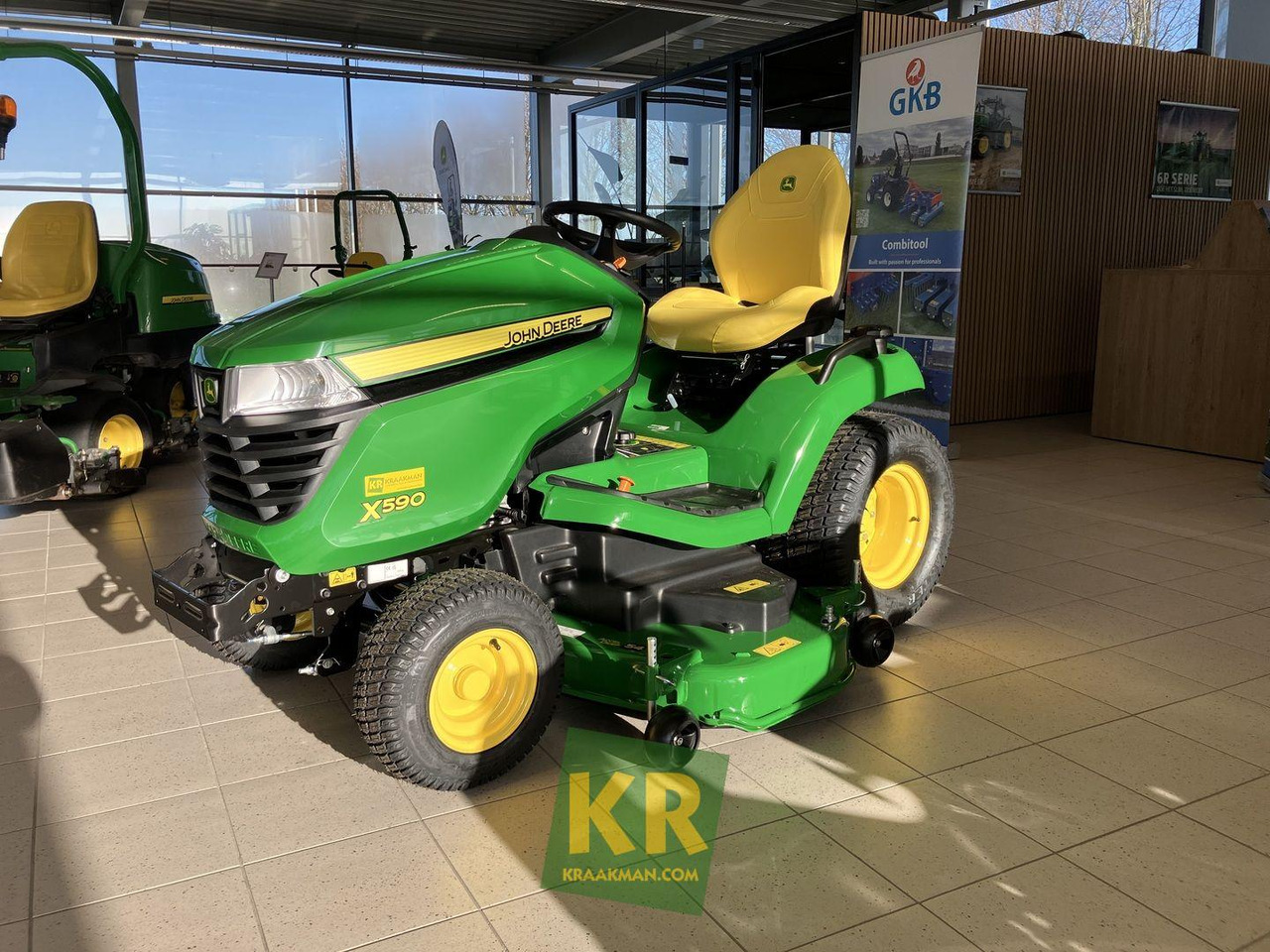 Gazonmaaier John Deere X590