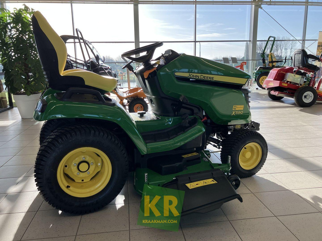 Gazonmaaier John Deere X590