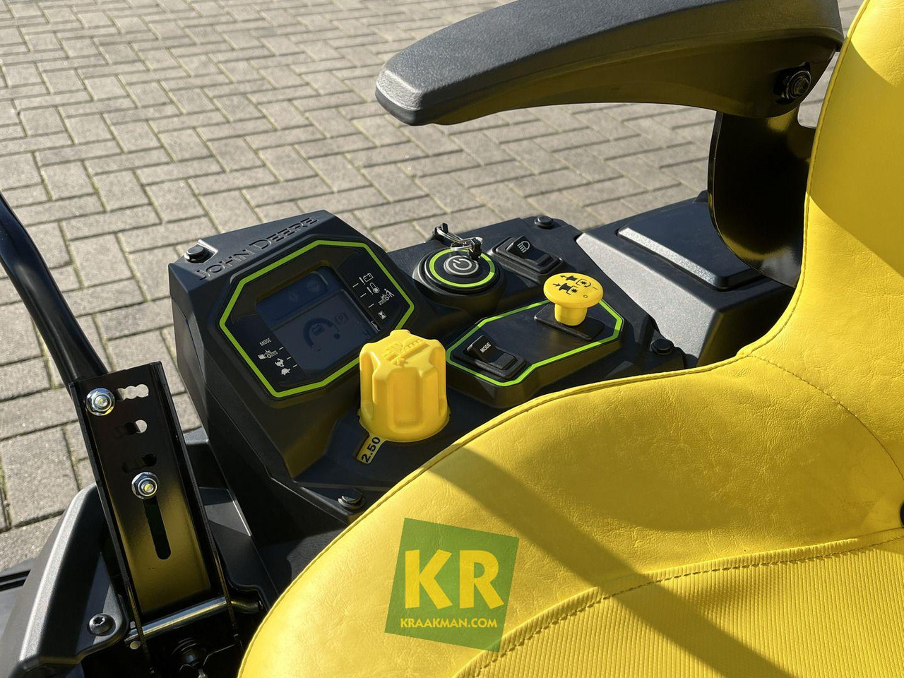 Gazonmaaier John Deere Z370R ELECTRIC