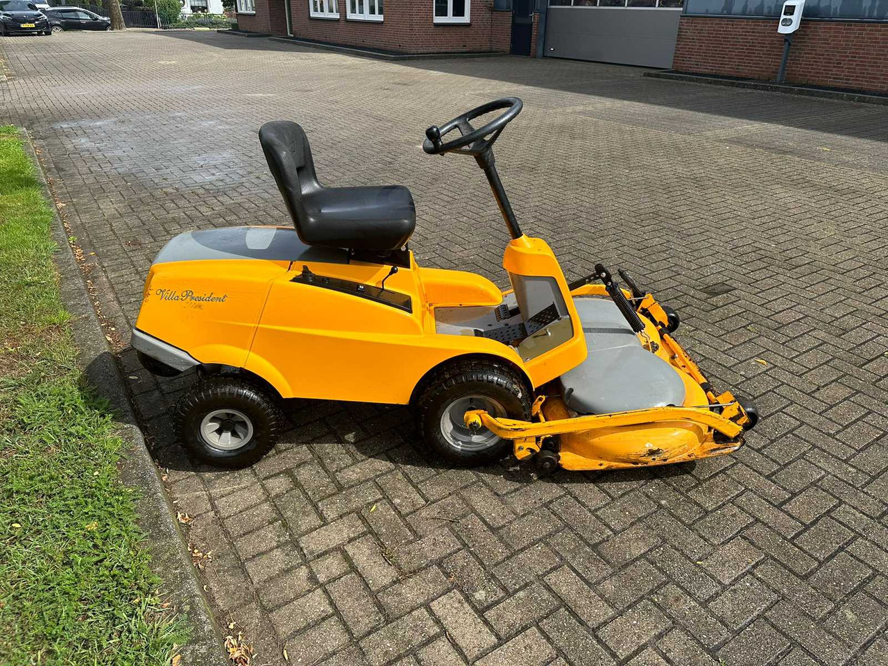 Gazonmaaier Stiga Villa President