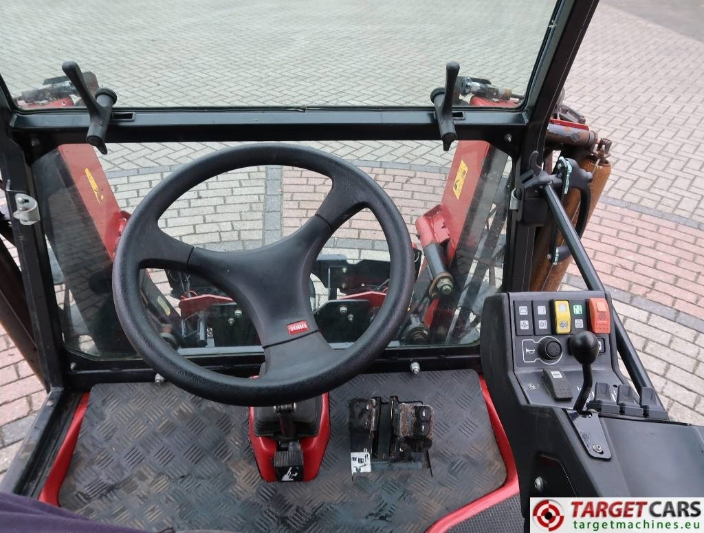 Gazonmaaier Toro LT3340 3-Gang Hydro 4WD Cylinder Reel Mower