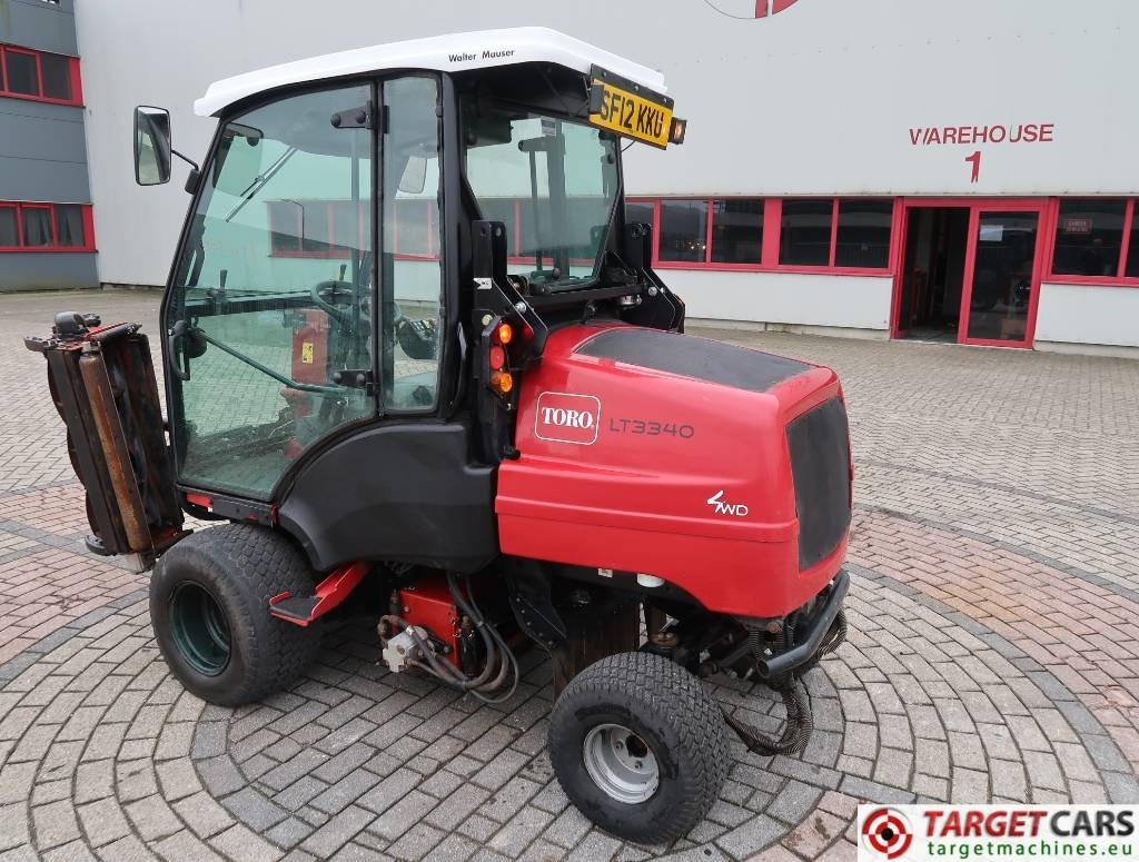 Gazonmaaier Toro LT3340 3-Gang Hydro 4WD Cylinder Reel Mower