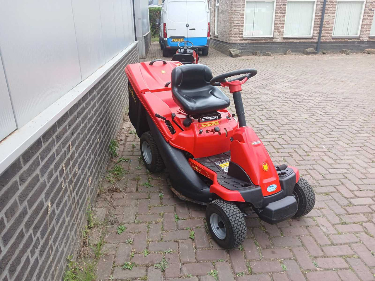 Gazonmaaier Wolf-Garten Pro scooter