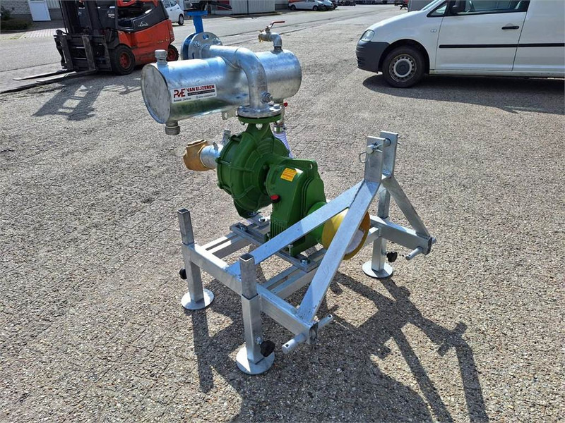 Gedragen veldspuit Rovatti T3K80/2E PTO pomp op bok