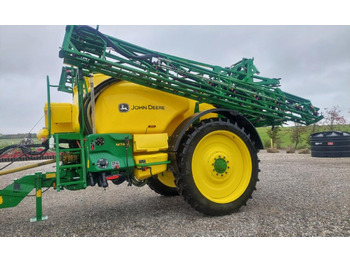 Getrokken veldspuit John Deere M740i – 28m (30m)