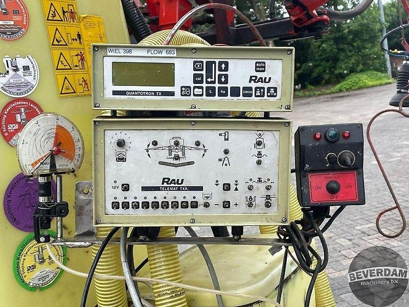 Getrokken veldspuit Rau D2 24