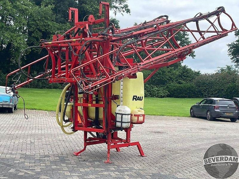 Getrokken veldspuit Rau D2 24
