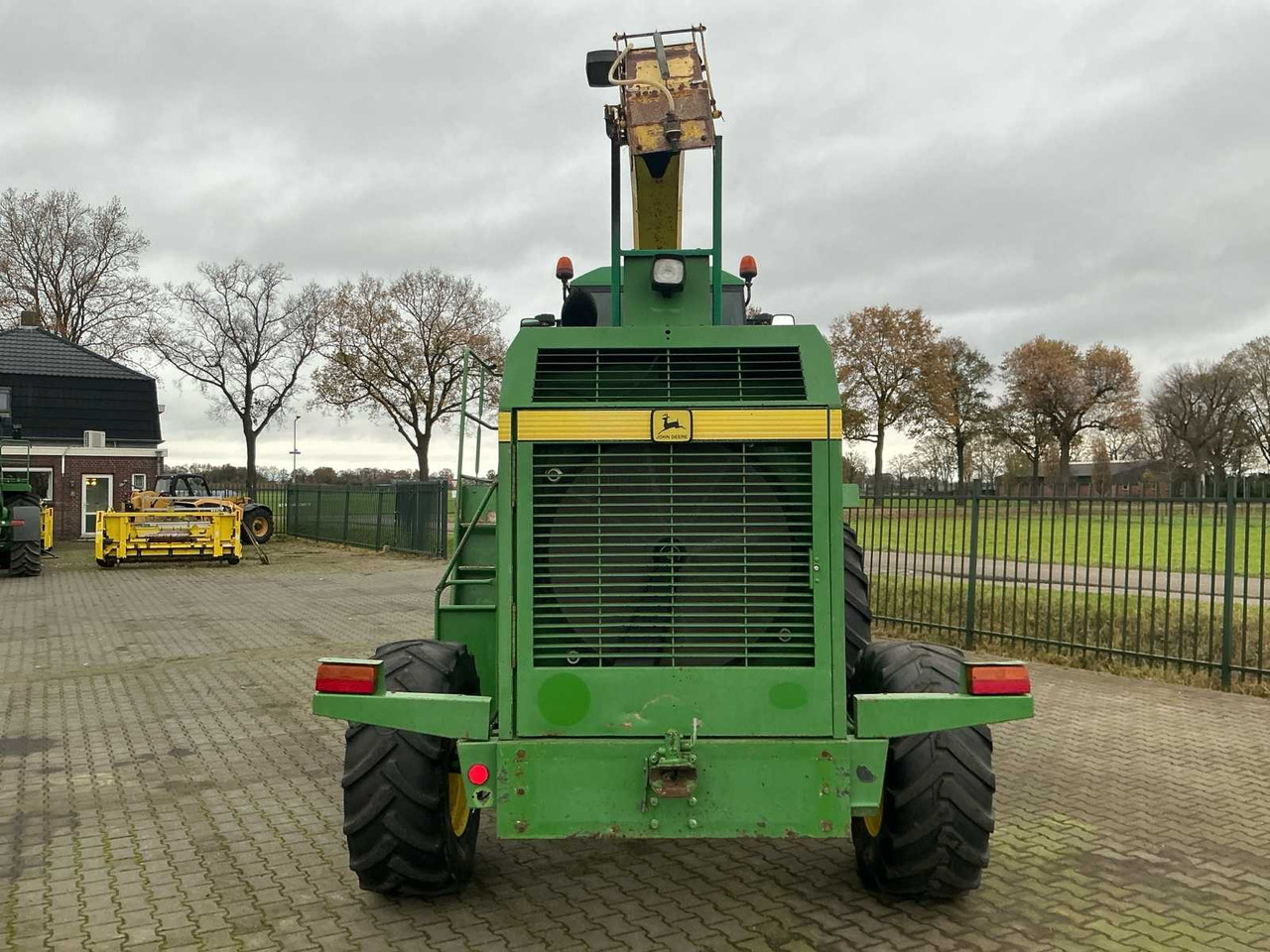 Hakselaar 1999 JOHN DEERE 6750 FORAGE HARVESTER