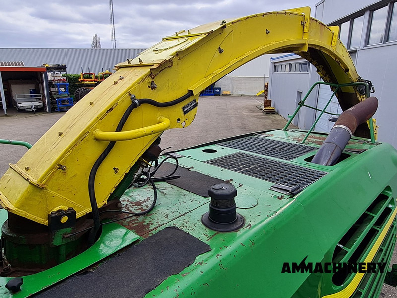 Hakselaar John Deere 7400 forage harvester