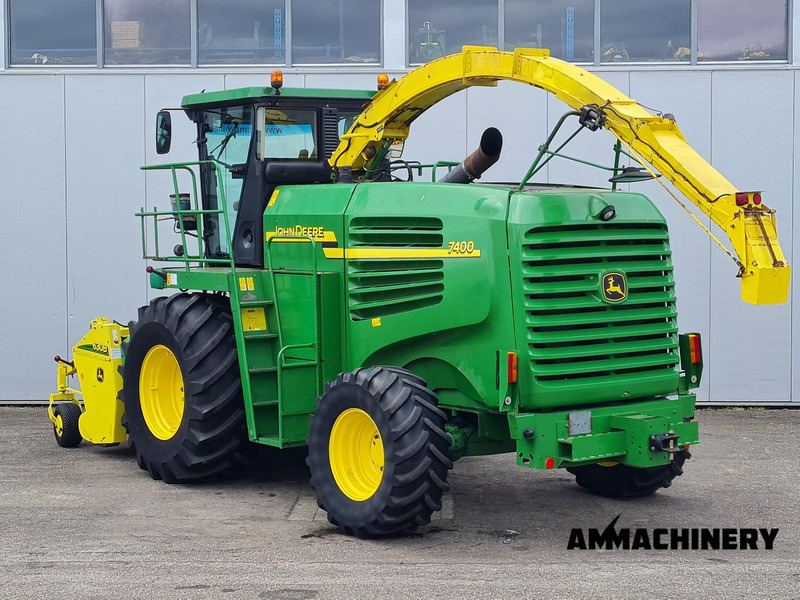 Hakselaar John Deere 7400 forage harvester