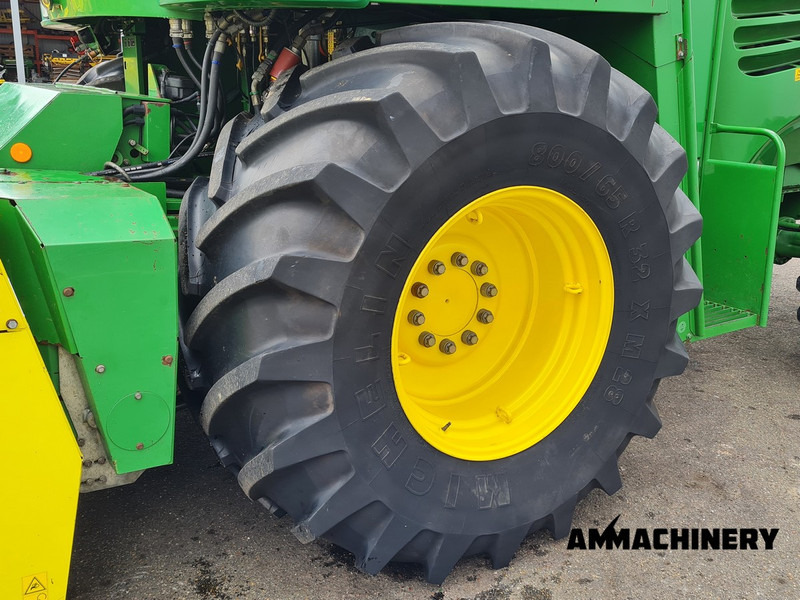 Hakselaar John Deere 7400 forage harvester