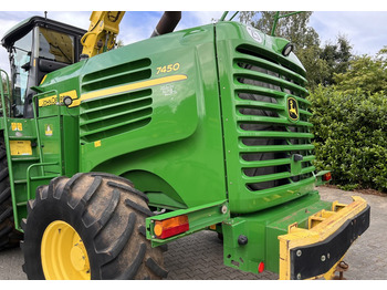 Hakselaar John Deere 7450 + KEMPER 360 plus maisbek