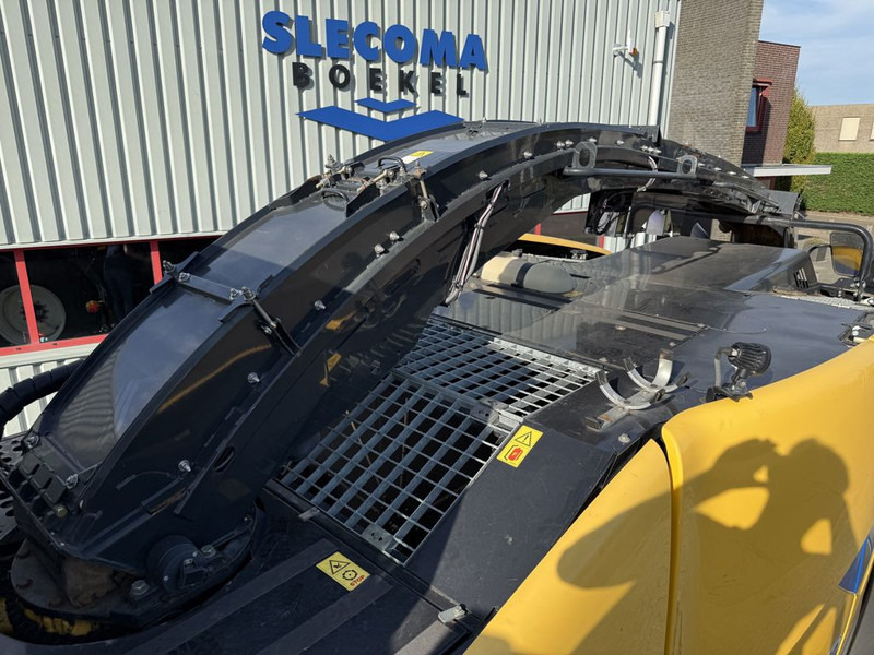 Hakselaar New Holland FR550 Forage Cruiser + Krone Easycollect