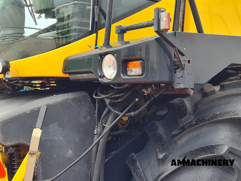 Hakselaar New Holland FR9060 for hemp harvest hemp harvester