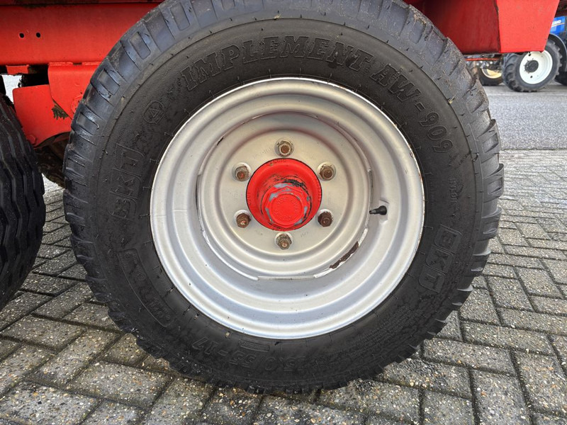 Hakselaar Pottinger SW102 Opraapwagen