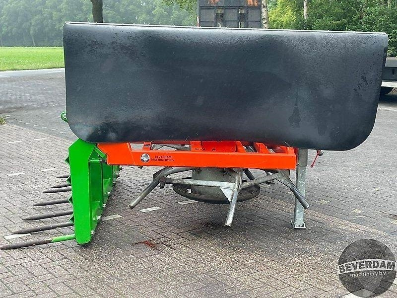 Landbouwmachine Holaras Jumbo KS SHB Grasvork Volvo aansluiting