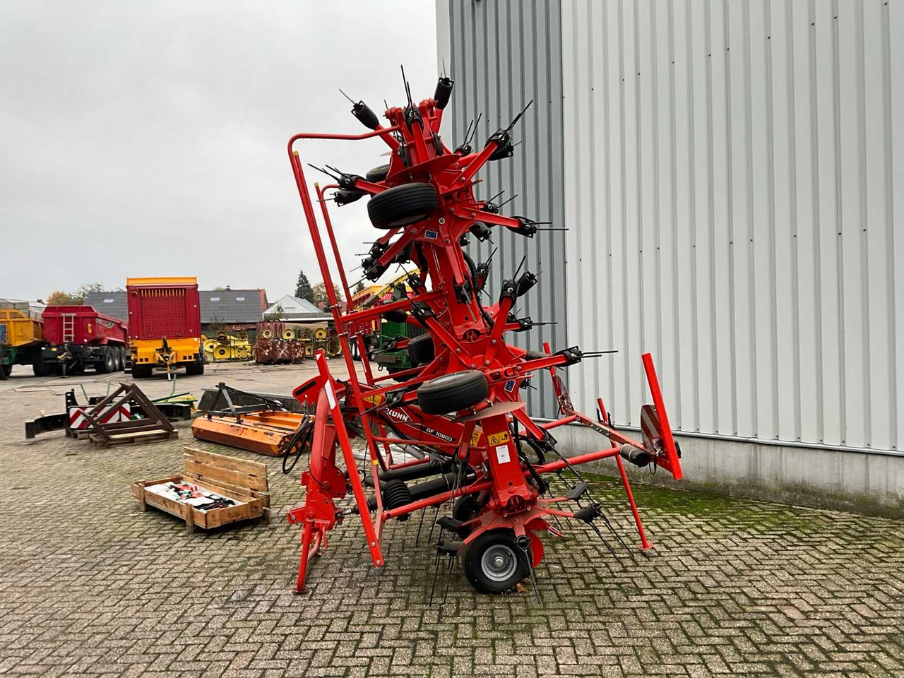 Hooi-/ Voedermachine Kuhn GF10803