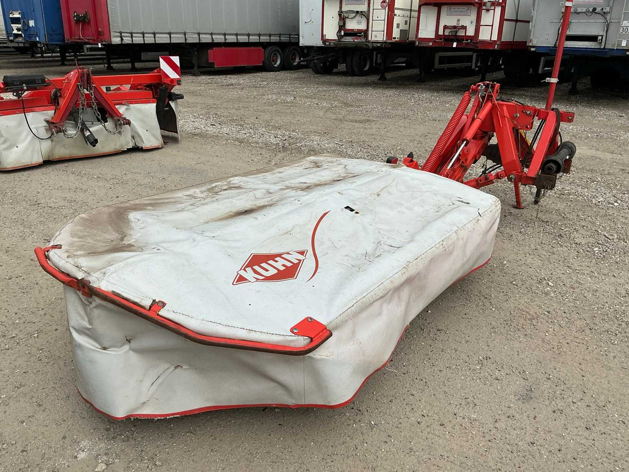Hooi-/ Voedermachine Kuhn GMD280-FF