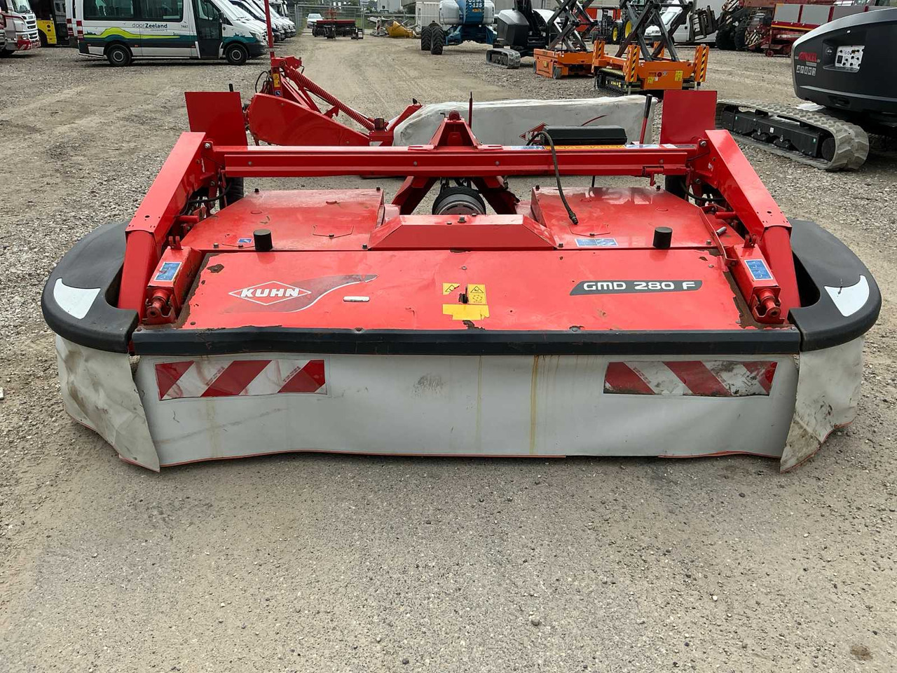 Hooi-/ Voedermachine Kuhn GMD280-FF