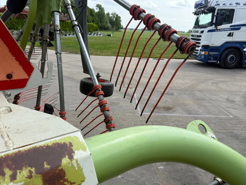 Hooischudder Claas Liner 2900 Zwadhark 2 rotorhark zwiller