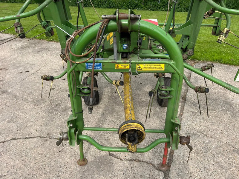 Hooischudder Krone KW 6.40 schudder schuilstelling hooibouw 6 elements