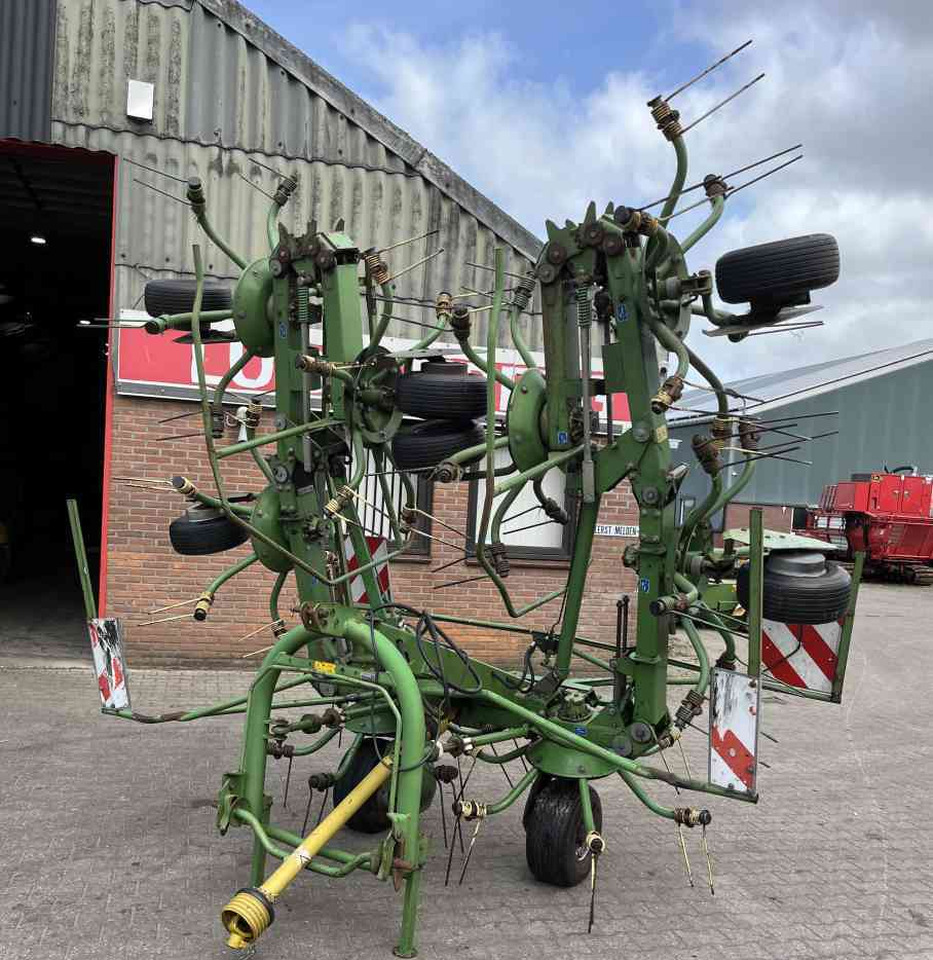 Hooischudder Krone KW 8.80/8 Schudder Tedder Kreiselheuer weidebouwmachines