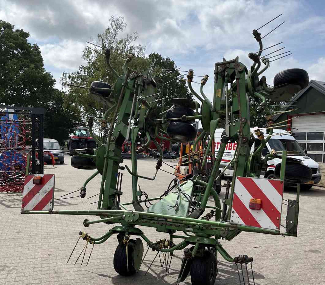 Hooischudder Krone KW 8.80/8 Schudder Tedder Kreiselheuer weidebouwmachines