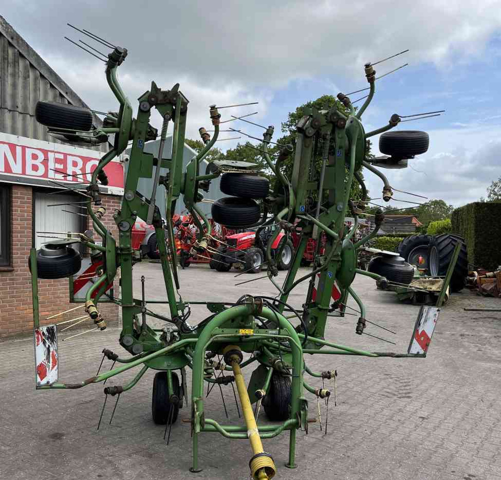 Hooischudder Krone KW 8.80/8 Schudder Tedder Kreiselheuer weidebouwmachines