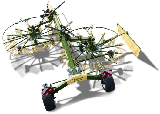 Hooischudder Krone vier harkelementen en Zijaflegharken